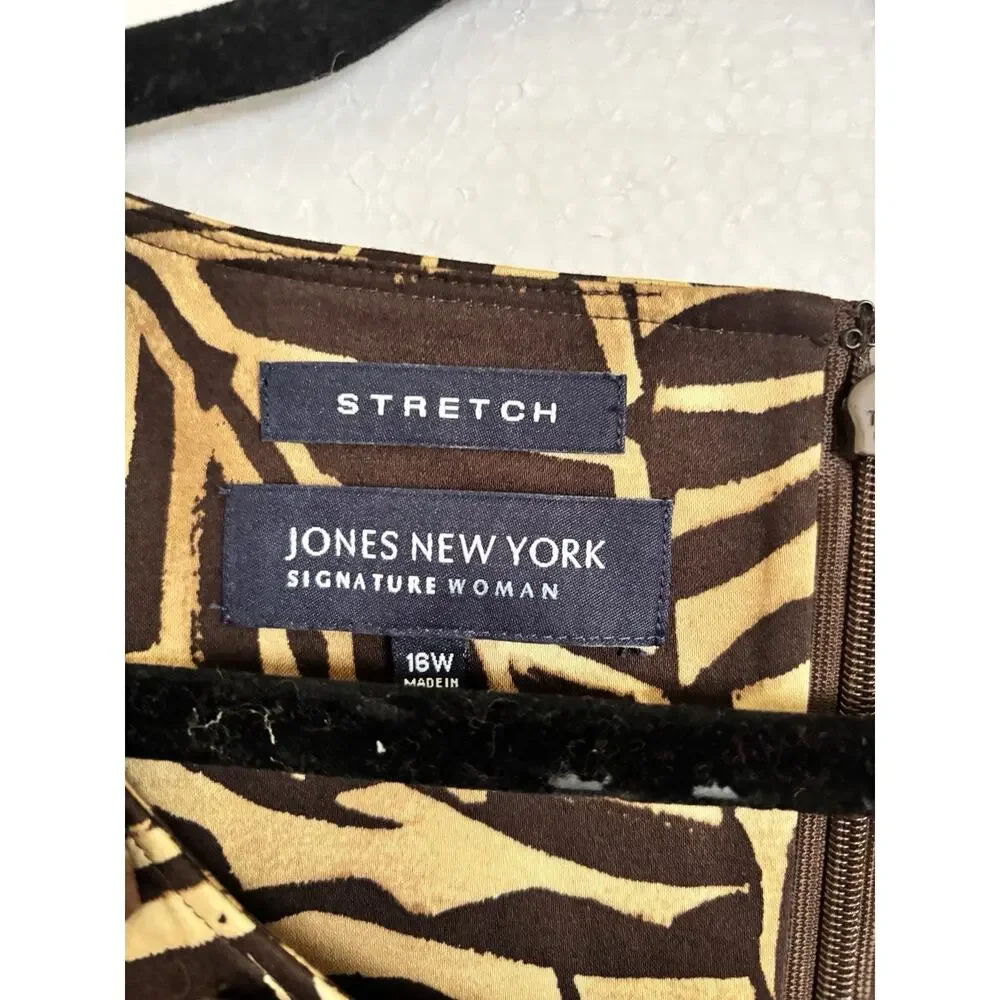 Jones New York Sleeveless Sheath Dress SZ 16W Leaf design w Wooden Bead Accents - Picture 7 of 7